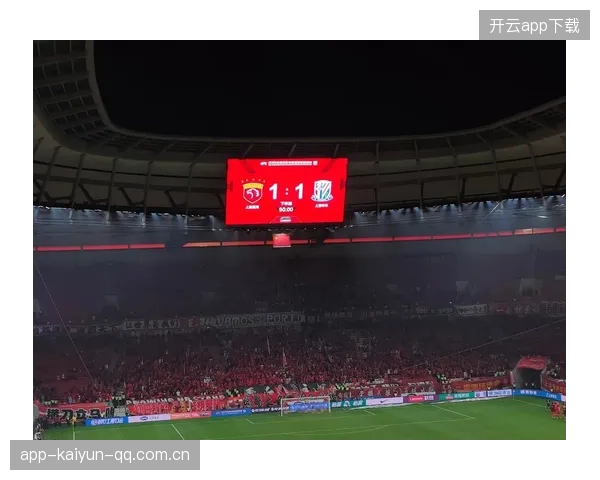 上海海港多点推进，把对方压至后场