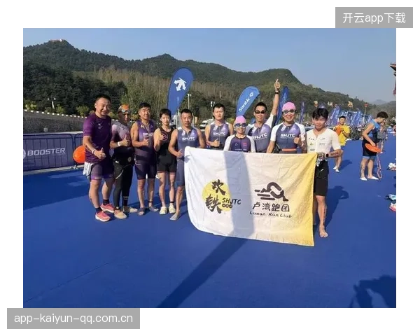 铁人三项耐力与毅力铸就英雄本色——挑战极限，成就非凡